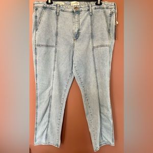 NWT Universal Thread High Rise Slim Straight Jeans 18/34